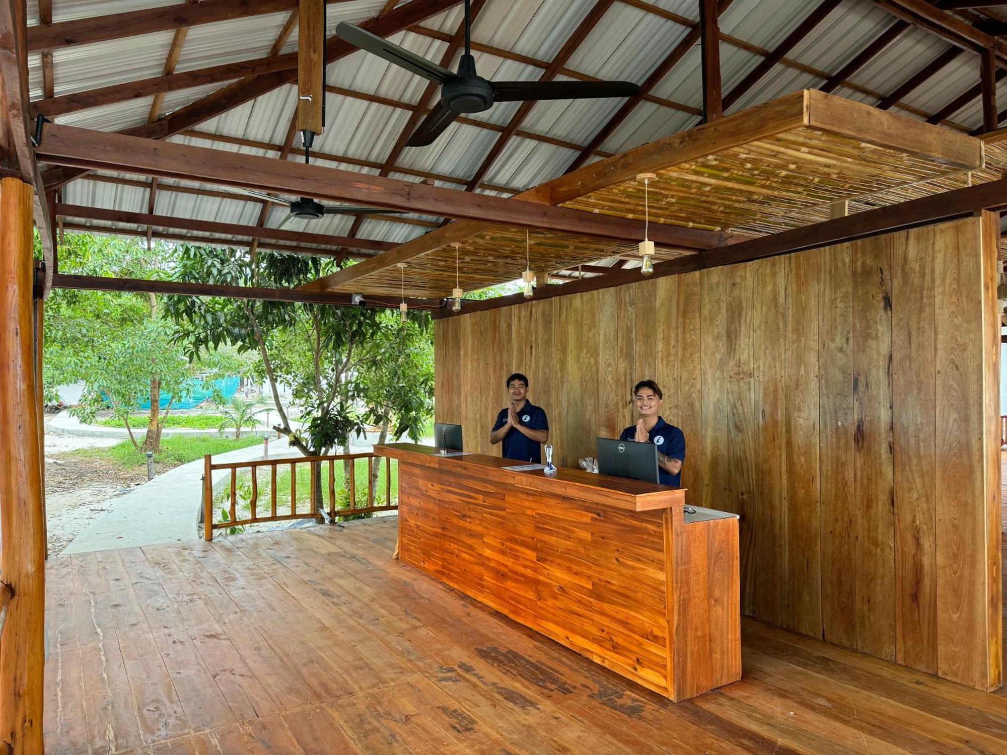 Onederz Koh Rong Hostel Kaoh Touch Exterior photo